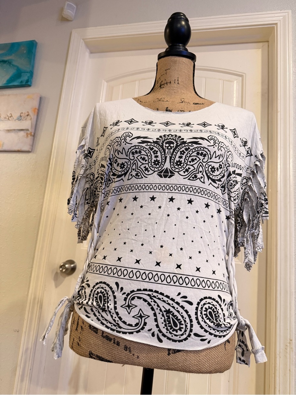 Women's White Paisley Fringe Short Sleeve Top